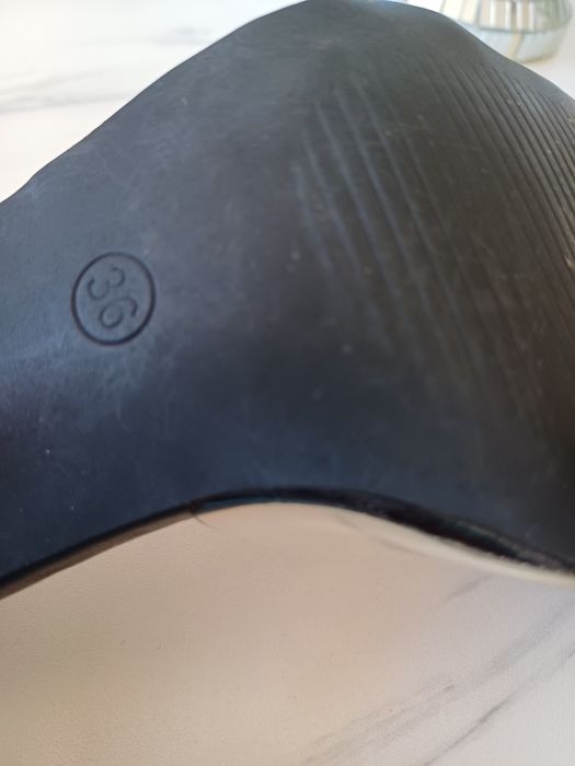 Pantofi cu toc mărimea 36