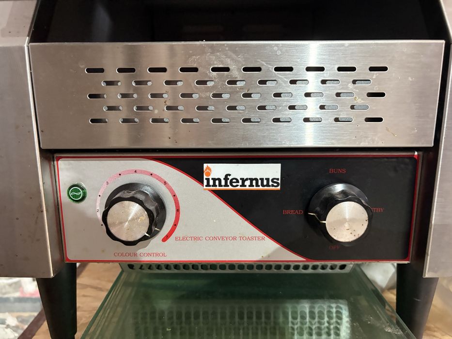 Toaster profesional cu bandă Infernus – prăjitor pâine și chifle
