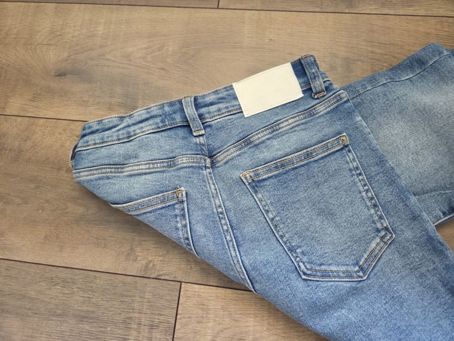Чисто нови дънки zara