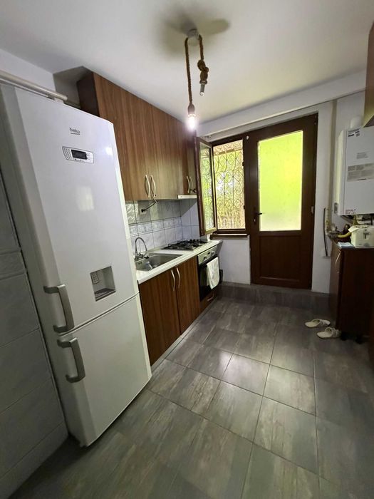 Apartament 3 camere Tiglina 1 Strada Saturn, parter