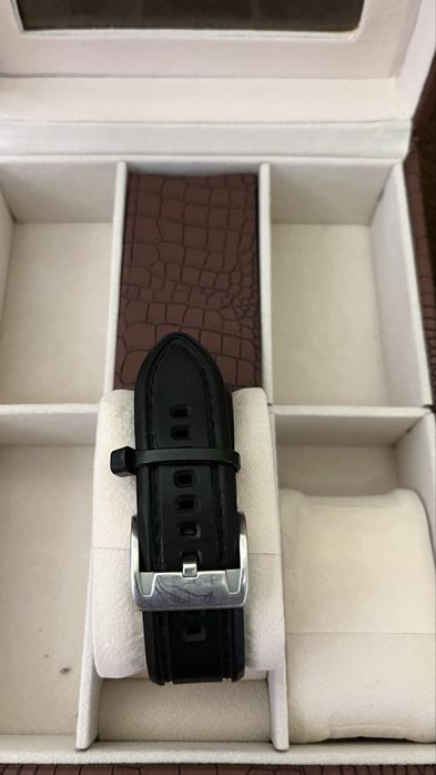 Box si ciasul fossil