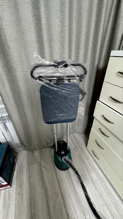 Продаю отпариватель для одежды