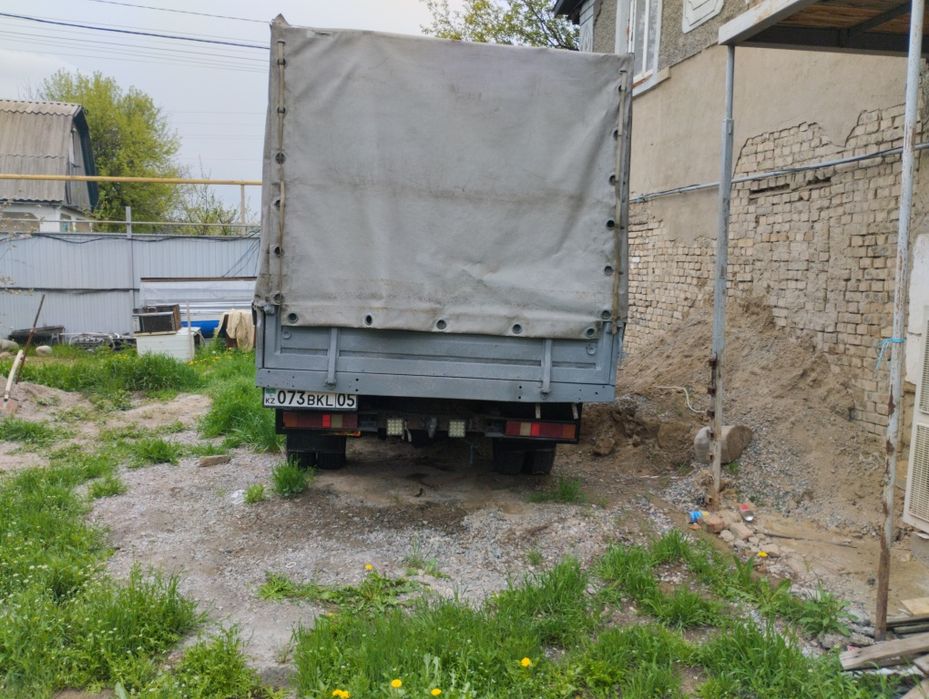 Газель 2003 год.