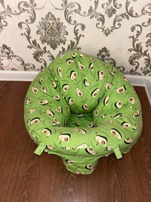 Сидушка в зелненом цвете для малышей
