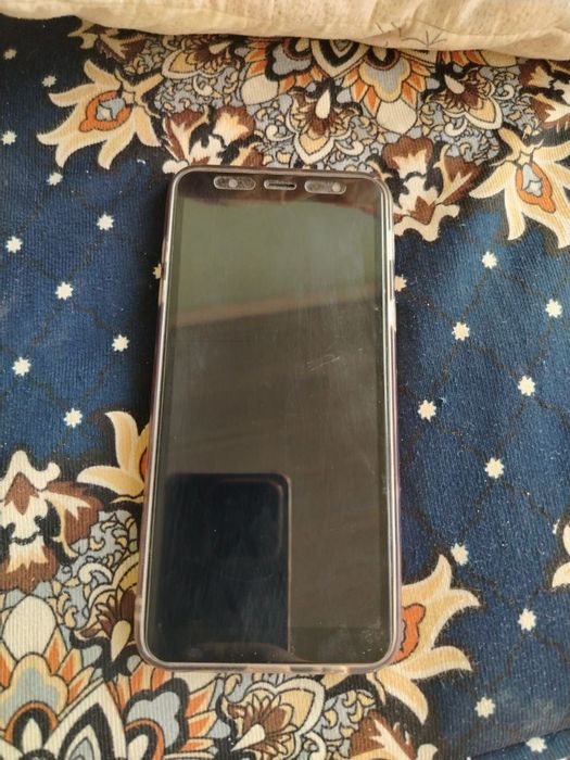 Samsung gelaxy j 8 arzonga srochniy