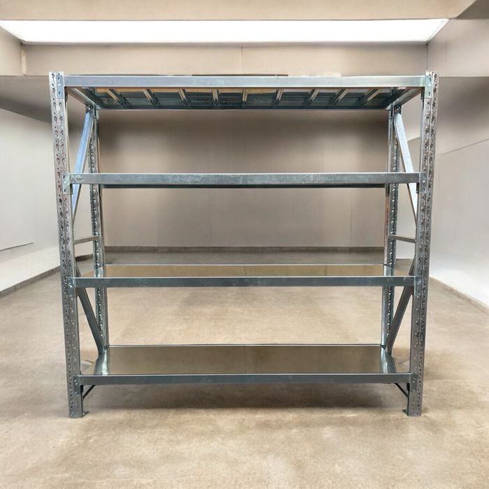 Стелажи метални с метални рафтове