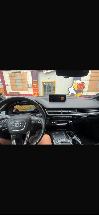Audi Q7 2018.  3.0 -333cp