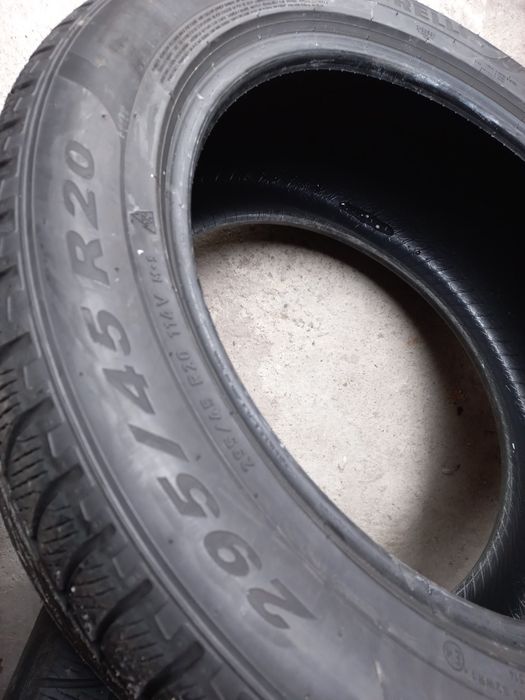 4 anvelope 295/45 R20 Pirelli