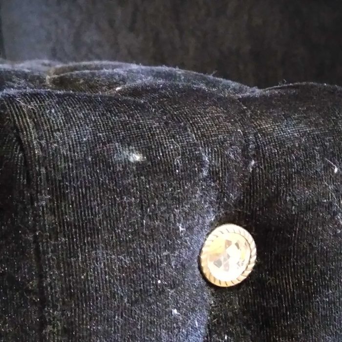 Черен фотьойл / кресло с изкуствени камъни