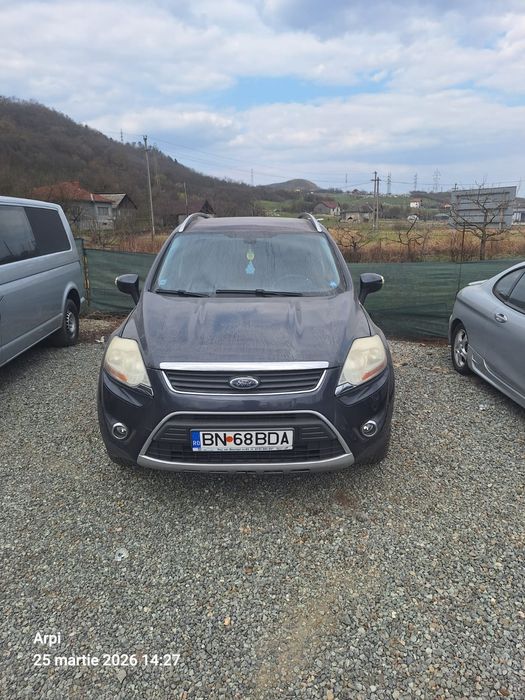 Vând masina Ford Kuga