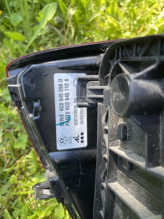 Фар и стоп за поло 6R 2016г. Десни