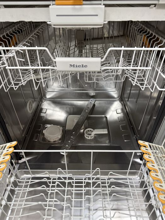 Съдомиялна MIELE 60/см  Автоматично отваряне