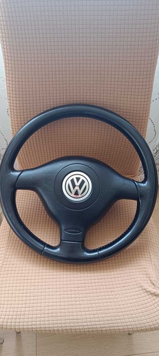 Продавам голф 4 1.6 SR двуврат на части