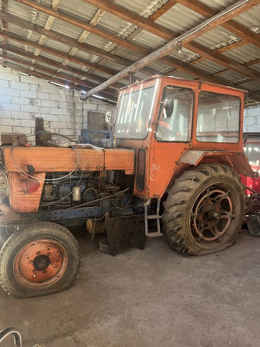 Tractor U650+utilaje agricole