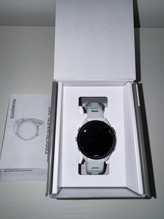 Часы Garmin Forerunner 265S