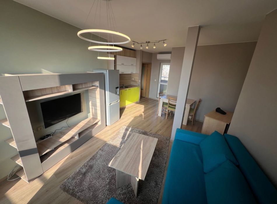 Дава се под наем Двустаен апартамент в Варна, Цветен квартал - 65 кв.м за 504.9 € - Снимка #3