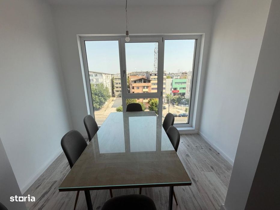 Apartament 3 camere, 92 mp, zona Promenada