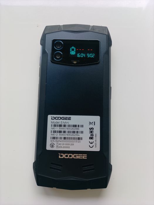 Смартфон "Dooggee" S mini