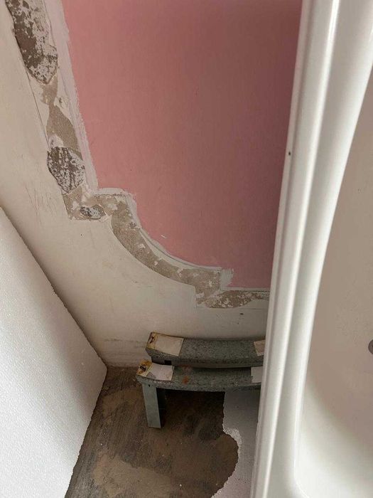 продажа унитаза, ванны, люстр