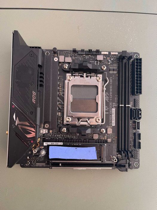 Placa de Baza Asus ROG Strix B650E-I Gaming Wifi - DEFECT -