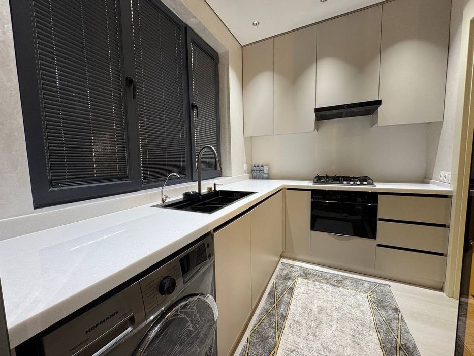 Продается 3 комнатная квартира ремонт Г.Лопатина/Ю.Раджабий Интерпол