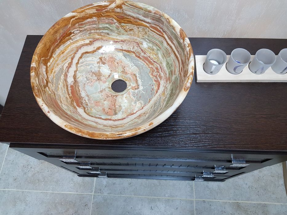 Мивки от оникс и мрамор