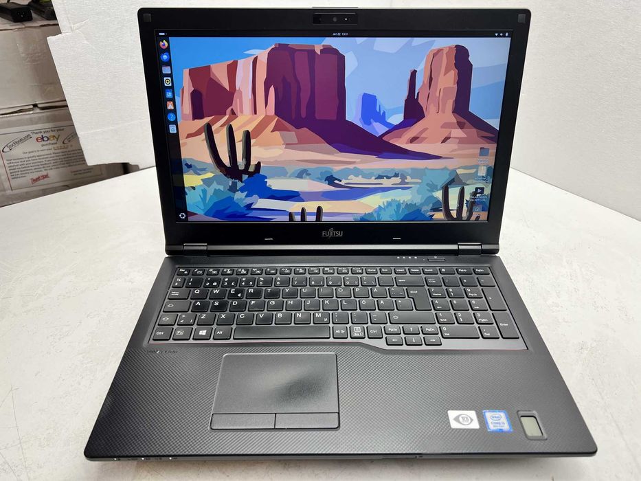 Реновиран лаптоп Fujitsu LIFEBOOK E559 i3-8145U 8GB DDR4 260GB