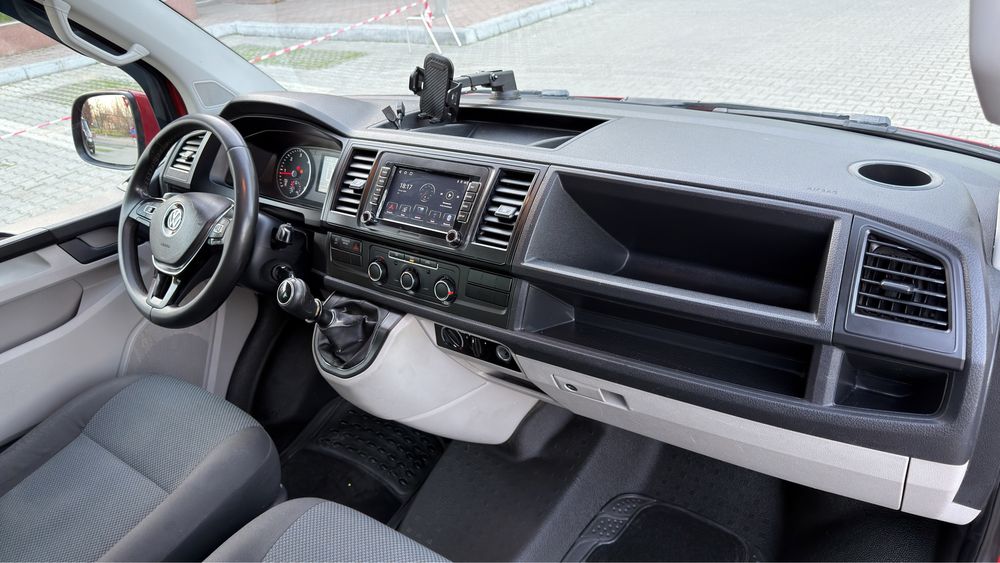 Volkswagen VW Transporter T6 an 2016 8+1 Locuri* Climă 2.0 TDi