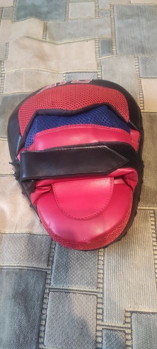 продается лапа боксерская