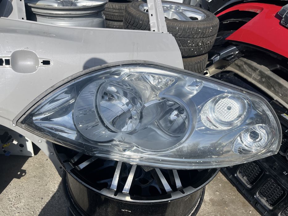 Фар Renault Master десен