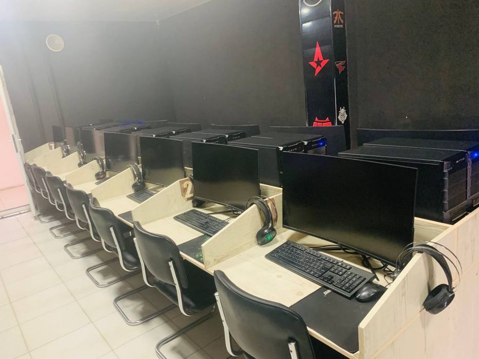 Продаю мониторы PIXEL и ARTEL в хорошем состоянии