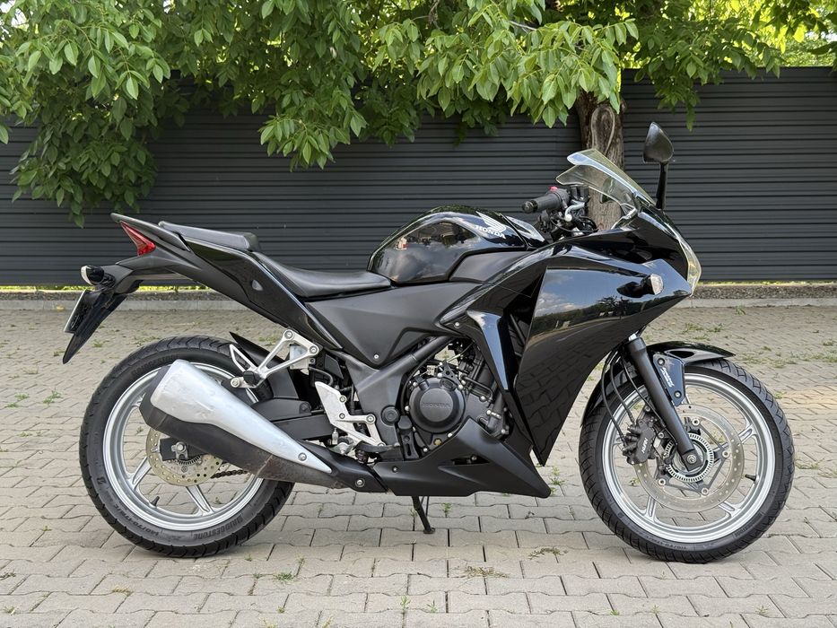 Honda CBR 250 RA 2012 - ABS - Istoric Service Complet