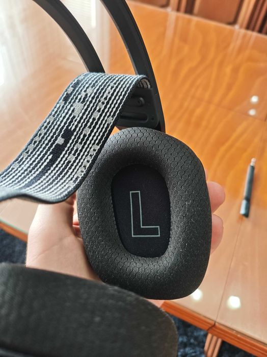 Безжични геймърски слушалки Logitech g733
