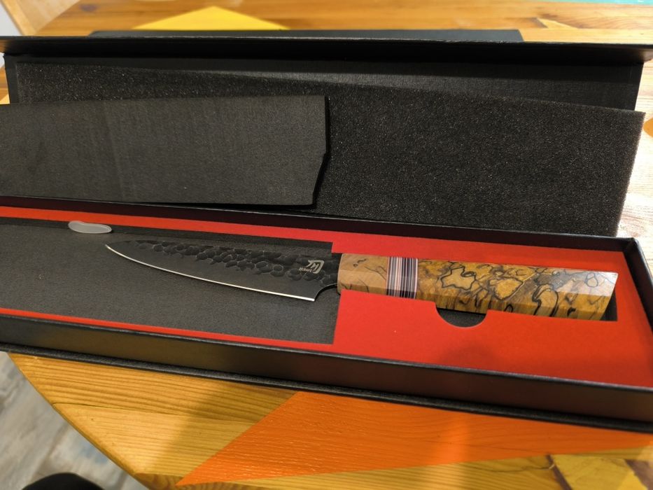 Chef knife (Gyuto) si Utility knife (pairing knife) frima Hikari