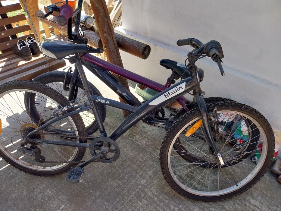 Vând doua biciclete