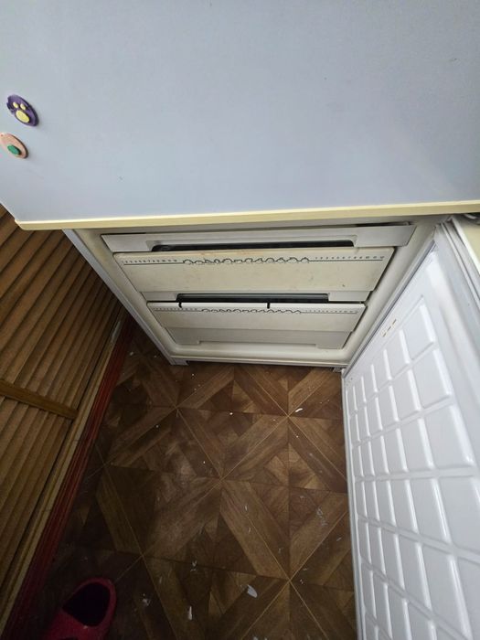 Продам холодильник