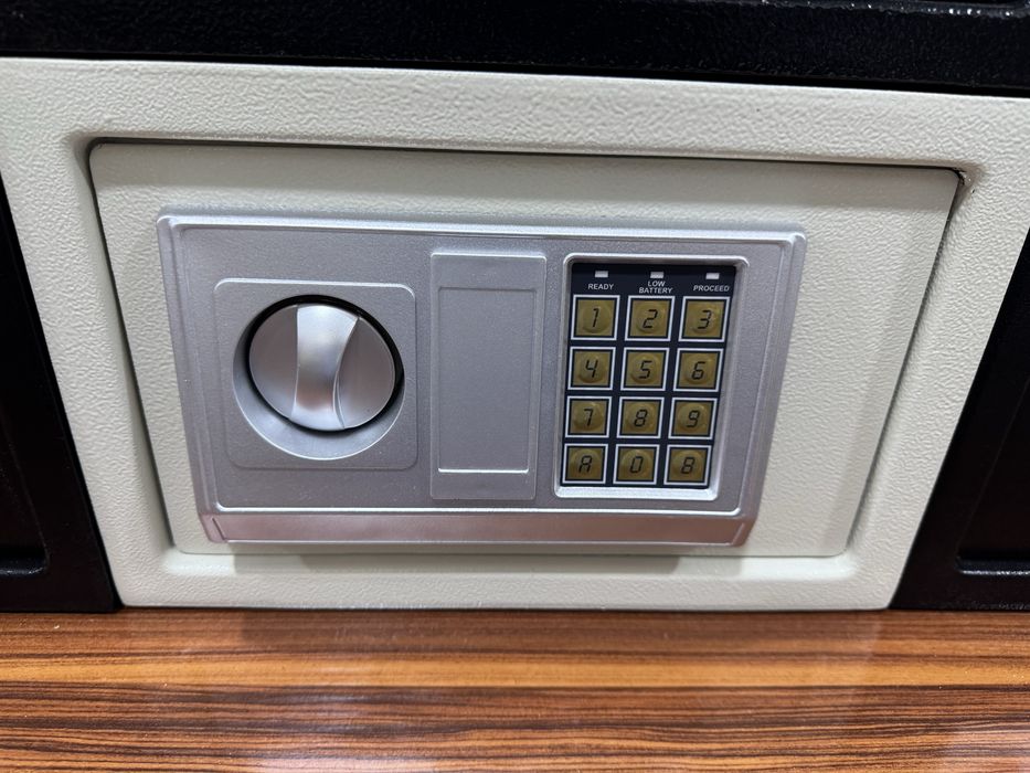 Сейф для дома универсальный!