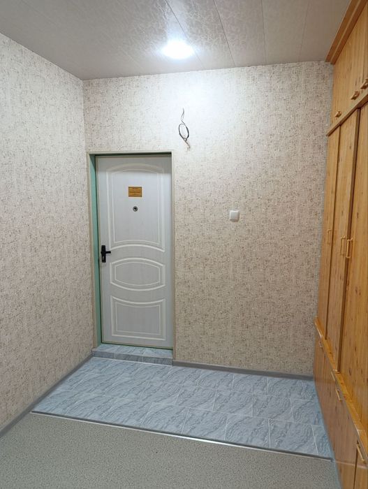 Продается трёхкомнатная квартира в восьмом микрорайоне