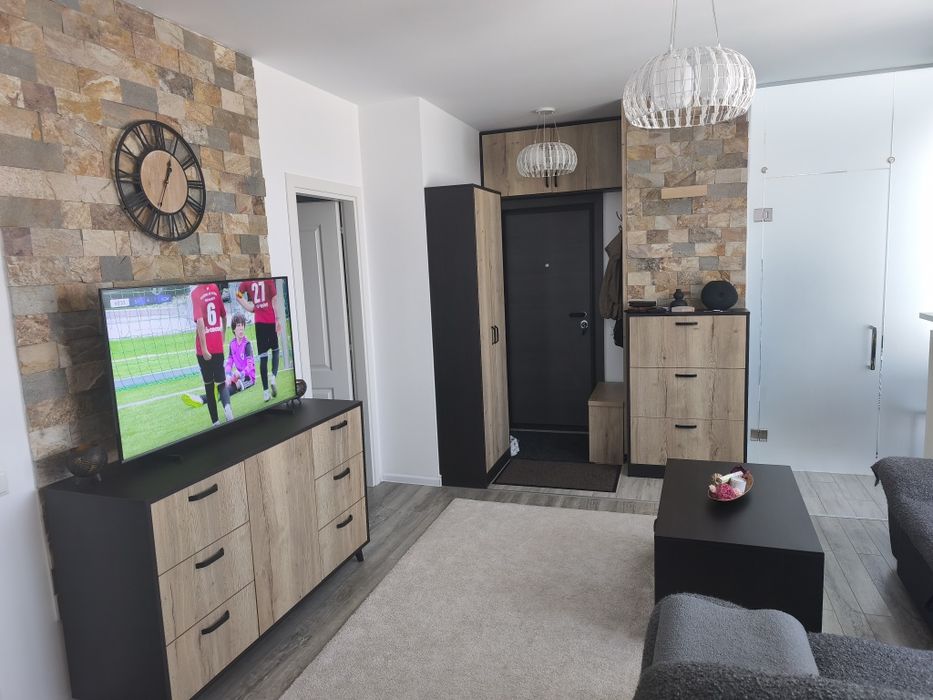 Închiriere apartament 3 camere pipera rond omv OMV