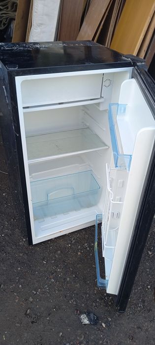 Продаётся холодильник Артель