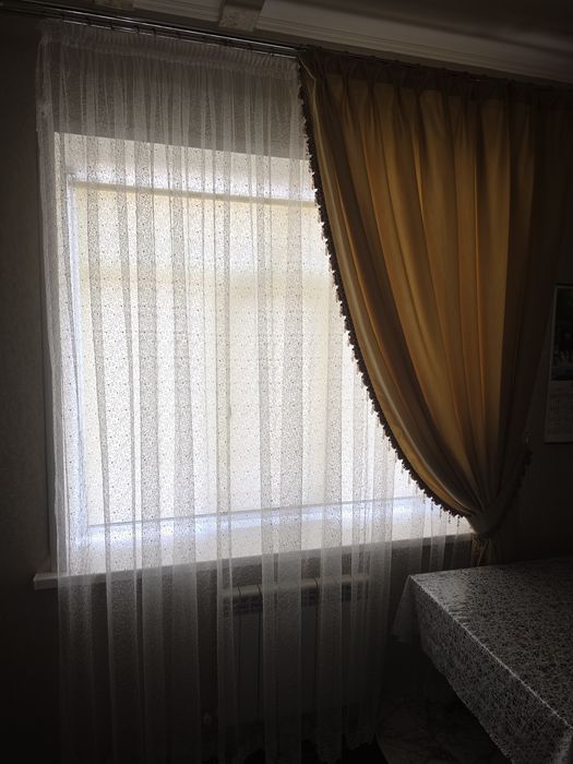 Продам карнизы,тюл и зановески