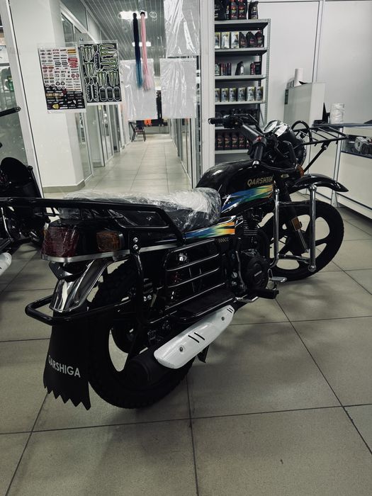 Qarshiga 200CC black/white