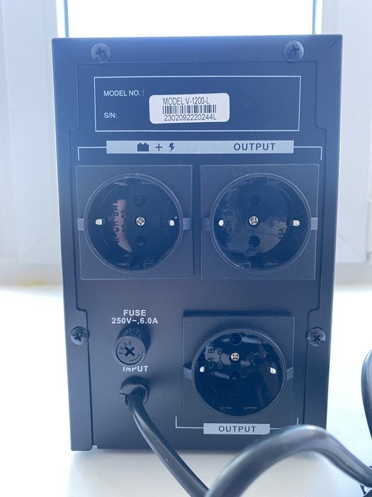 ИБП UPS SVC V1200-L с гарантией