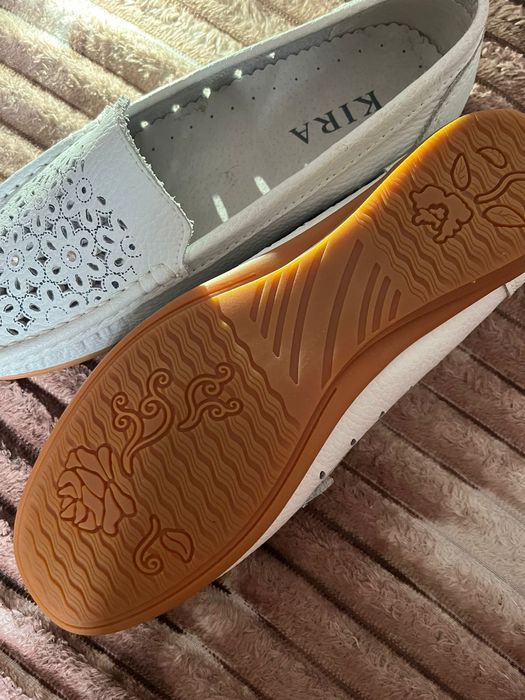 Обувь женская,продам