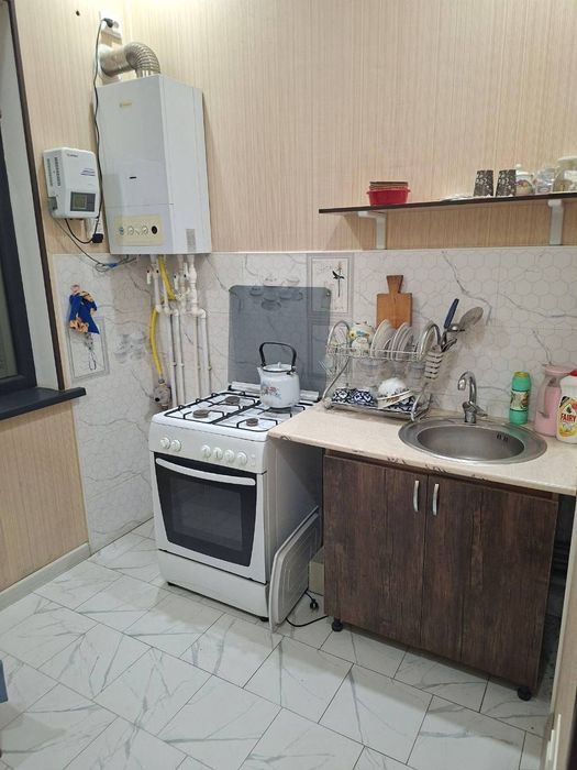 Аренда квартира Келес Замона ропарасида 2 хона 2 етаж 50 кв 350$ туриш