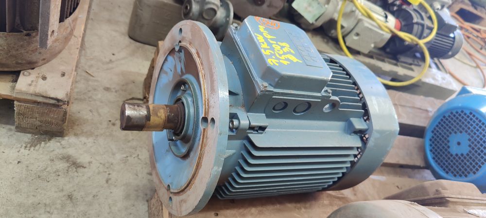 Motor electric trifazat cu flansa, 7.5kW, 500V, 1500rpm