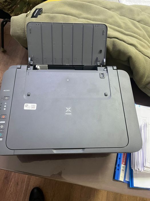 Цветной принтер продам