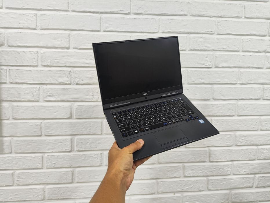 Nec x360  -> i7 8/256