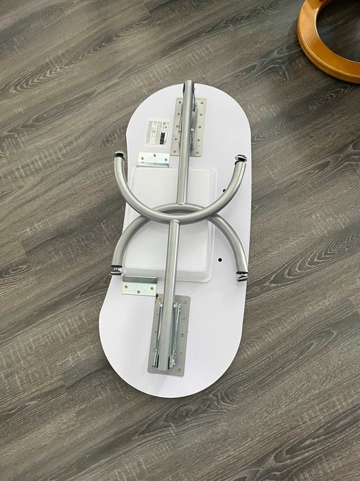 Масичка за деца ,маникюрист ,художник,и помощна за лаптоп