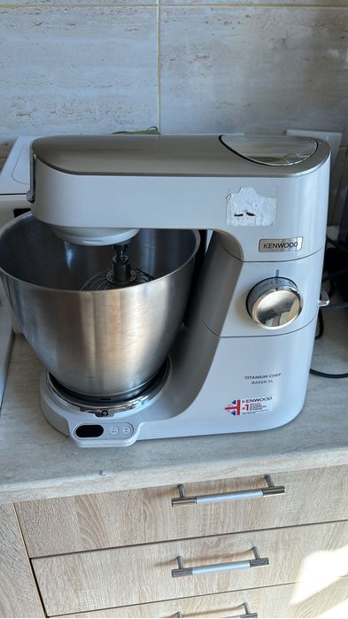 Robot de bucatarie kenwood titanium xl